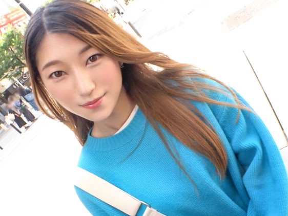 【美女ナース】「恥ずかしい…♪」モデル風の雰囲気ある美女が照れまくりつつフェラ＆クンニで興奮！！