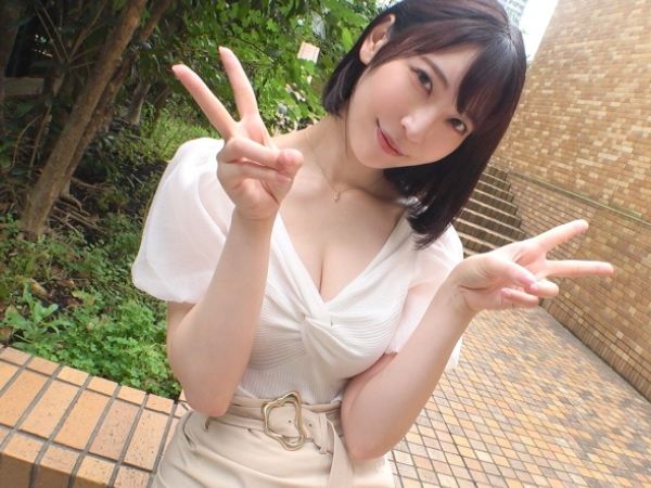 【素人】Gカップの元グラビアアイドルがまさかのAV出演！自慢のおっぱいを揺らしてイキまくる！