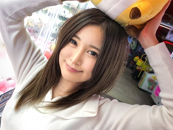 【素人】美乳パイパン美少女とホテルで激しい性行為♥硬いチンポでガンガン突かれて大声で喘ぎまくる！最後はトドメの特濃中出し