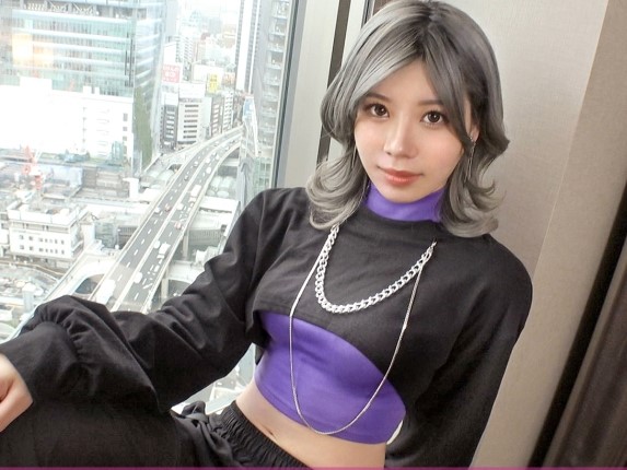 ＜ギャル＞街でナンパしたへそ出しルックの彼女を高層ホテルに連れ込んでイチャラブ♡黒ずんだビラビラはようけ遊んでるアカシ！
