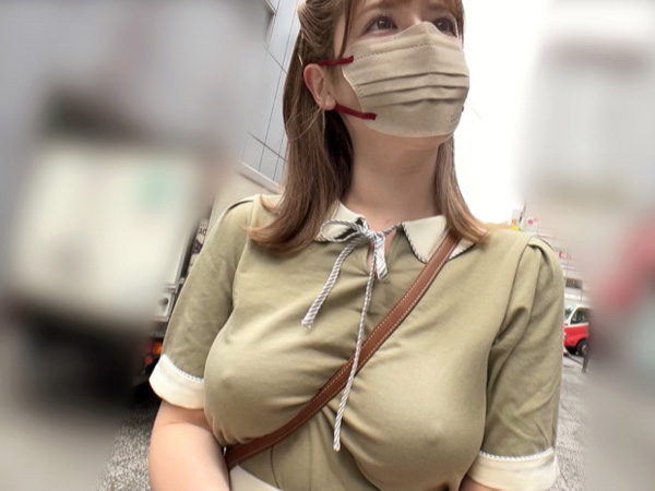 ノーブラで街の肉棒を元気にする美女♡巨乳のパイズリから腰振りでブルンブルンに揺らしまくり♡