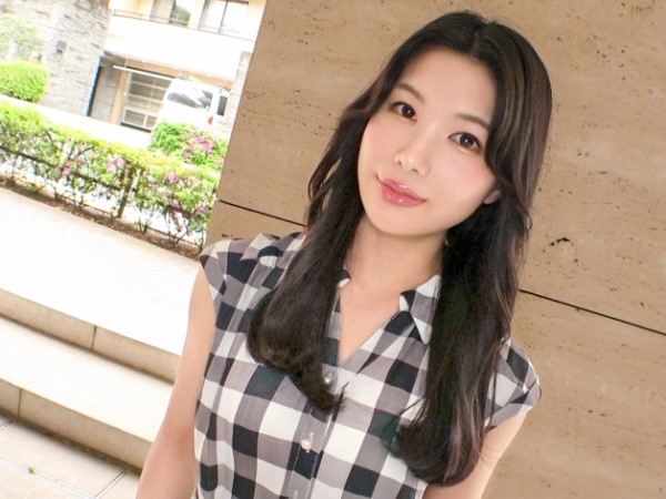 【素人パイパン】「美容部員です♥」チンポしゃぶって肉棒を出し入れされてイッちゃうっ！神すぎ騎乗位！！