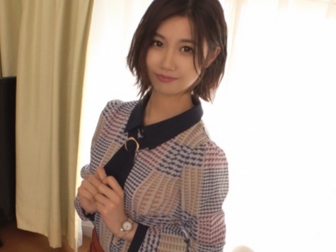 【美脚フェチ】「激しくして…♡」ミニスカート美女の真っ白美脚と淫らな絶頂!男根見て恥じらう!敏感すぎるDカップ美女!