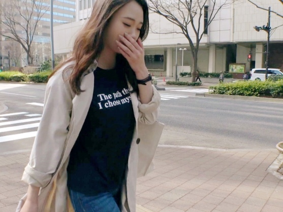 【素人】コートを靡かせて颯爽と歩く姿はまさにデキる女なハタチのエステティシャンとの濃厚セックス！！！