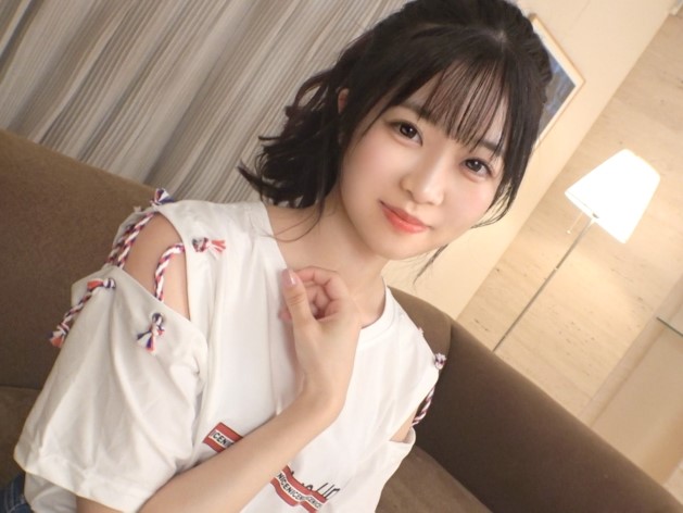 【素人】『恥ずかしいですからぁ…♡』キスだけで濡れる美人トレーナー…フェラ＆騎乗位で肉棒擦って感じまくり…