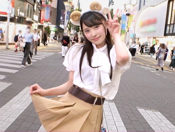 【あざとかわいい女子をゲット】ガールズバーの人気店員をナンパ成功！小悪魔スマイルの裏に隠れた敏感ボディ…チンポを挿入した途端、甘い声で喘ぎまくるギャップが最高！♡