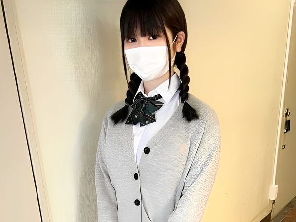 【巨乳JKの制服エッチ】おっぱい溢れる制服美少女が素人男性を誘惑！豊満なバストでチンポを包み込み、男を骨抜きにする極上パイズリ＆生ハメSEX♡