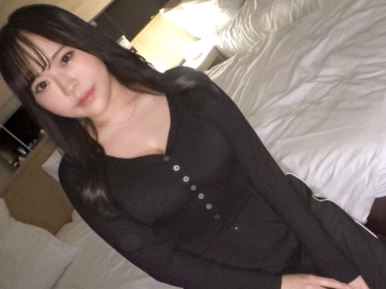 【巨乳黒髪美少女】清楚系女子のムチムチボディをホテルで独り占め！！巨乳を揺らしながら、おマンコを激しく突きまくって感じまくるエロエロセックス♡♡♡