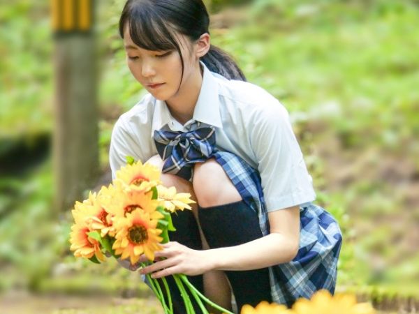 【幼馴染の犠牲】『助けて…でも感じちゃう…』美少女がオッサンに拘束され、汗だくでマンコを好き放題に使われちゃう！幼馴染の為なら何でもする健気な姿に興奮必至！