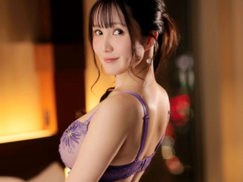 【爆乳お姉さんの誘惑】『このおっぱい、好きに使って♡』エチエチボディの持ち主が、スケベすぎるプレイで大興奮！大きなおっぱいを揺らしながら、チンコで激しく突き回される！