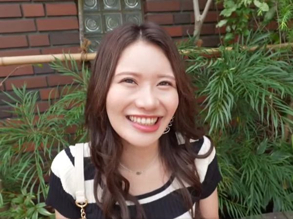 【美脚素人】え？！良いんですか？！こんな美人がエッチだなんて！しかも性欲が強めだなんて！感じやすいお身体最高でした！