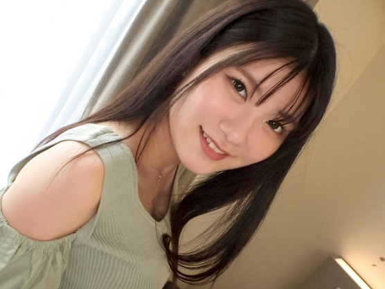 【エロカワ女子の騎乗位プレイ】『もっと奥まで…』キュートな女の子がビンビンのチ○ポで喉奥＆膣奥を激しく責められ、感じまくり！腰振りが止まらない！♡