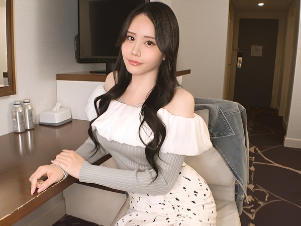 【素人】手マン＆クンニで美人エステティシャンのメス穴が大洪水！ちんぽをぶち込んだら騎乗位してくれました♡