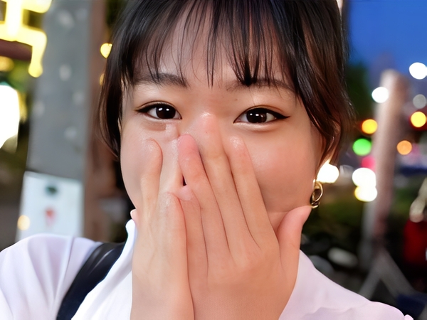 【エロすぎJDの素顔】『声出しちゃダメ…』ドスケベ女子大生がハメ撮りで本領発揮！騎乗位でチ○ポを串刺しにし、無言でハメ潮を噴き出す姿がヤバい！♡エロさMAXの素人娘に悶絶必至！