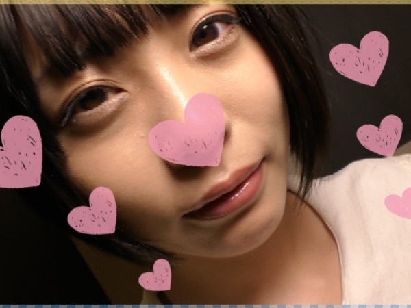 【華奢ロリっ子】『壊れちゃう…』細身美少女が大人チンポでガン突きピストン！激しすぎるセックスで壊れそうなほど突かれ、最後は可愛い顔に濃厚ザーメンぶっかけ♡