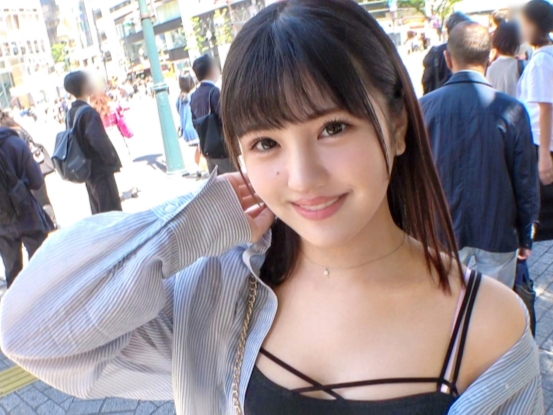 【美乳軟派】まぁここまでかわいいから男からは求められまくるタイプ！断り切れずすっかり隠れヤリマンになっていた美少女！