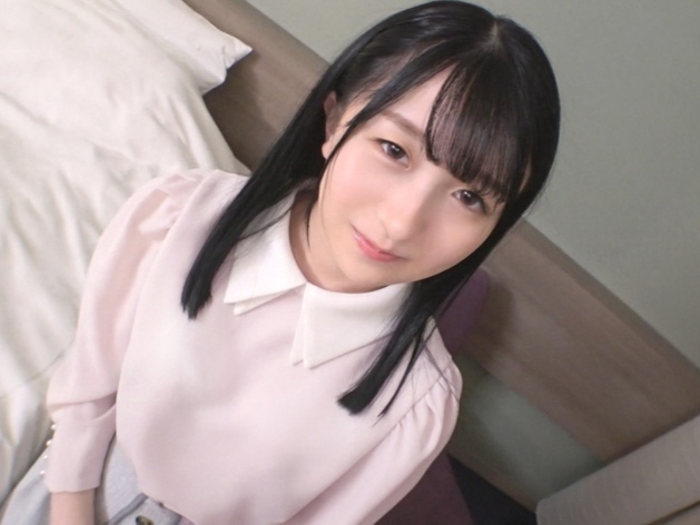 【無毛マ●コに生挿入】マシュマロボディのパイパン美少女が敏感すぎて…！無毛の秘部を激しく責められ、チ●コを奥まで挿れられて感じまくり！♡